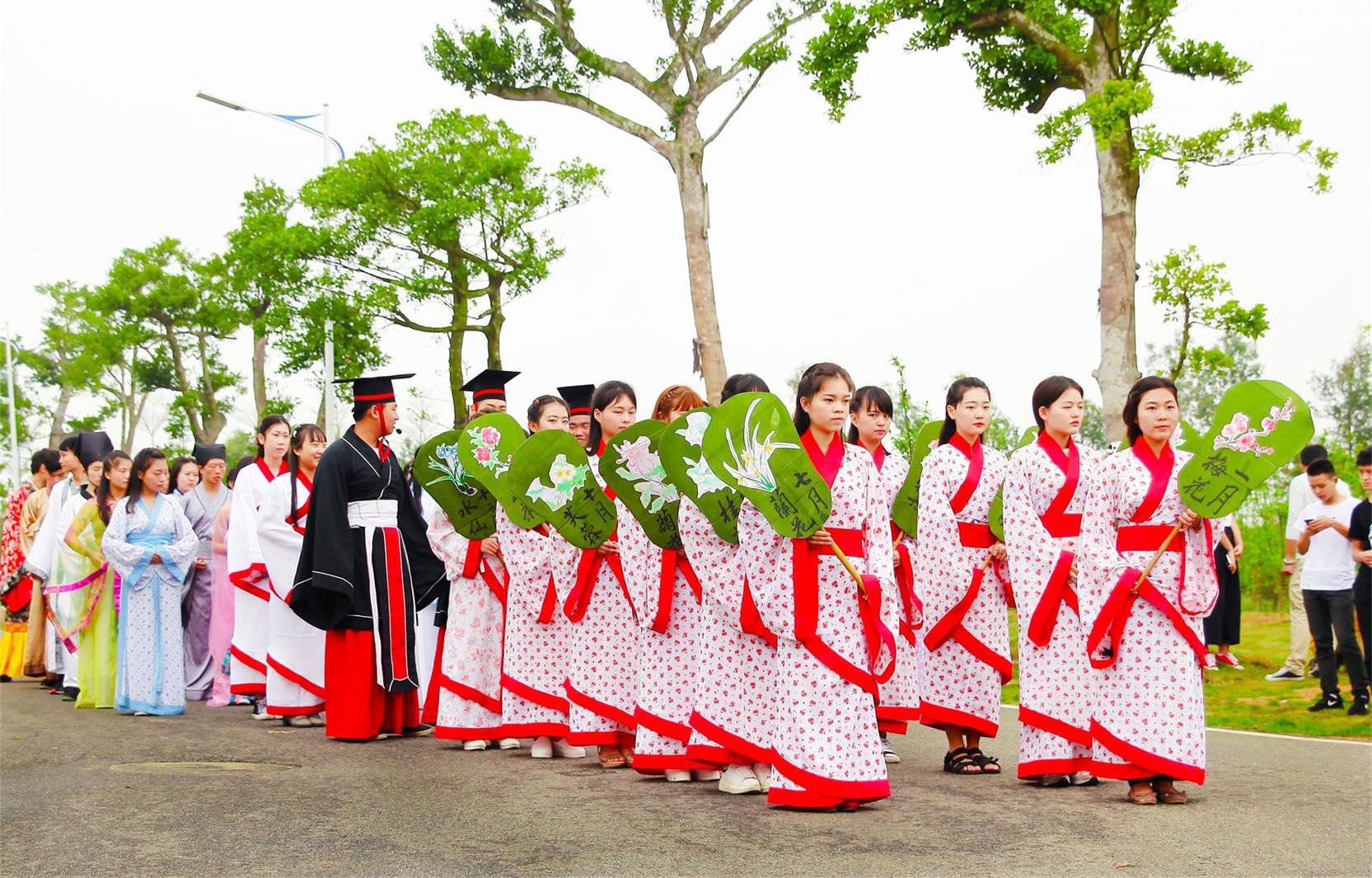 我院于园博园成功举办“花朝节”活动