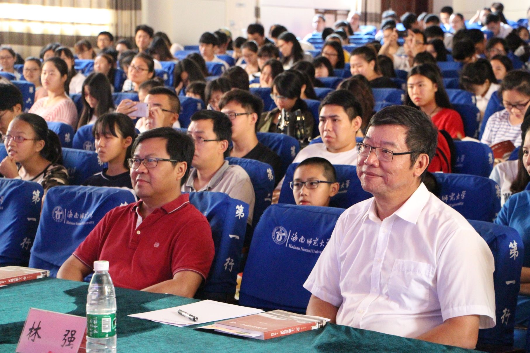 著名历史学家阎崇年与我校师生分享读书经验