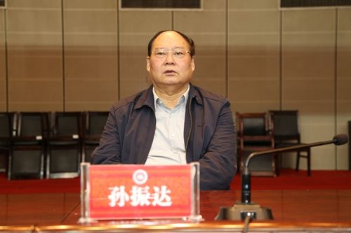 图我校召开“两学一做”学习教育暨争做具有新疆特色“四好老师”教育实践活动动员大会