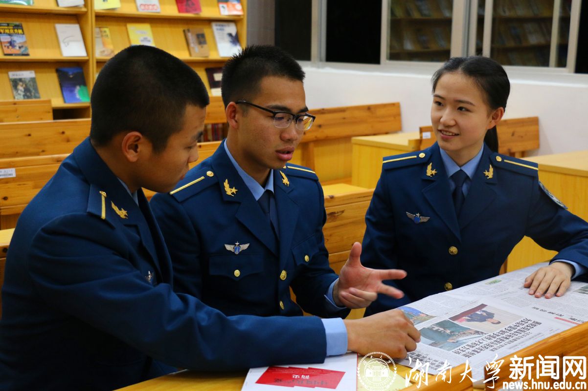 “学习小组”微信公众号专场发布我校青年手抄党章第65天活动图文