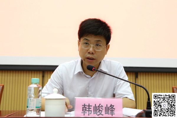 两学一做04学校召开“两学一做”学习教育工作座谈会