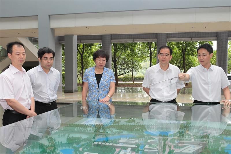 梁维东希望各方形成合力，建立属于东莞主导的高水平理工科大学